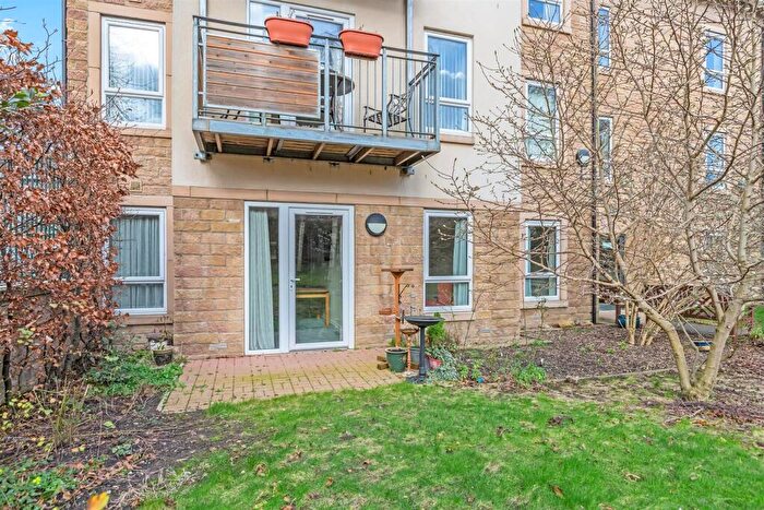 2 Bedroom Apartment For Sale In Emmandjay Crt, LS29