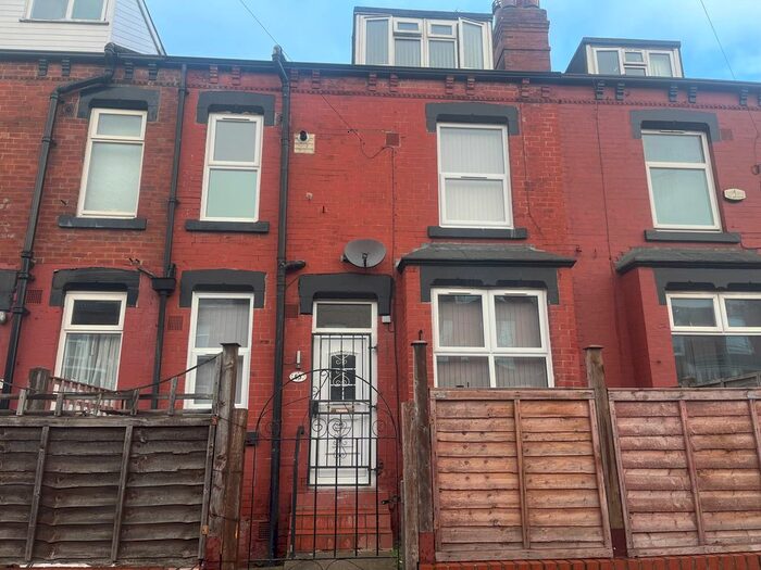 2 Bedroom Property To Rent In Compton Crescent, Leeds, LS9