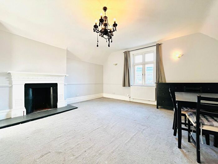 2 Bedroom Flat For Sale In High Road, Willesden, NW10