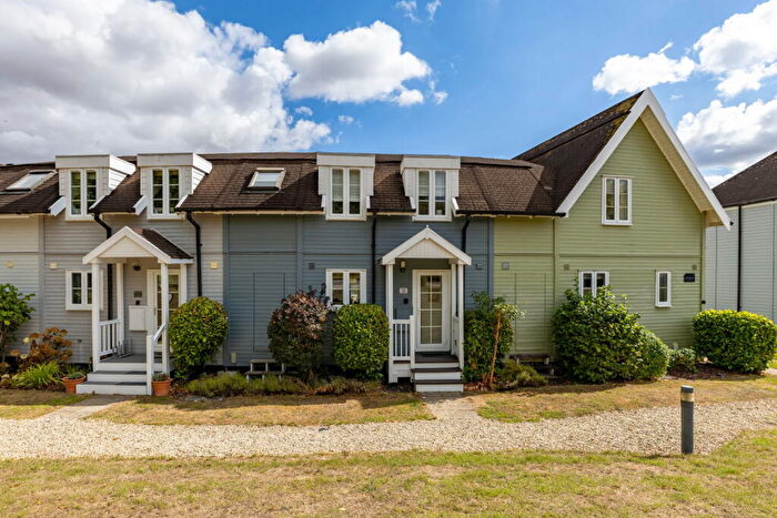 3 Bedroom Terraced House For Sale In Isis Lake, Isis & Windrush Lakes, GL7