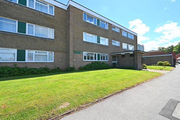 2 Bedroom Apartment For Sale In Bracebridge Court, Metchley Lane, Harborne, Birmingham, B17