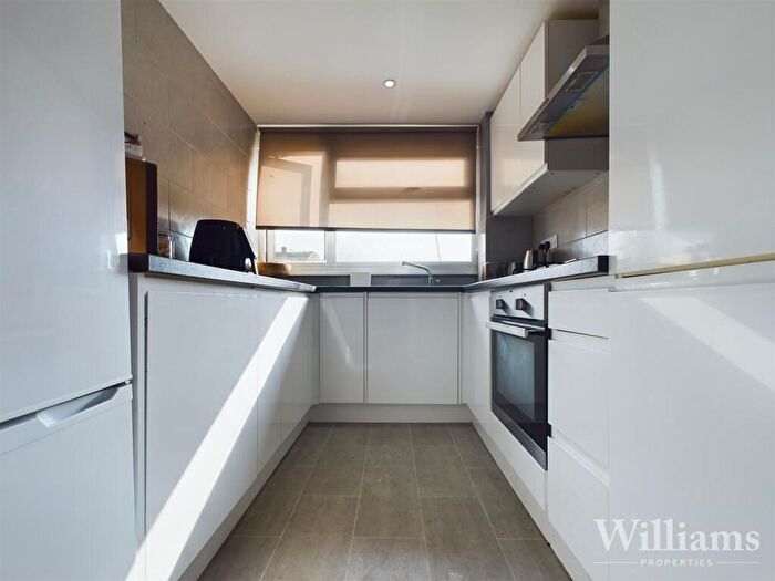 1 Bedroom Flat For Sale In Cleveland Road, Aylesbury, HP20