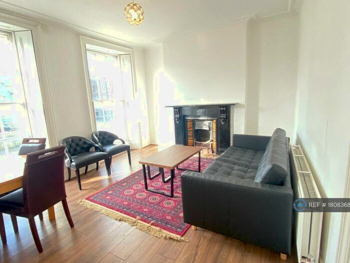 2 Bedroom Flat To Rent In Camden High Street, London, NW1