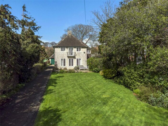 4 Bedroom Detached House For Sale In Rodwell, Weymouth, Dorset, DT4