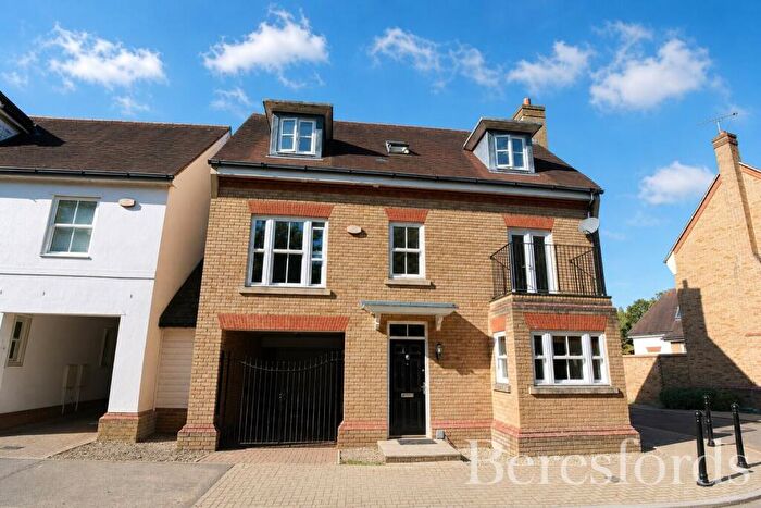 4 Bedroom Detached House To Rent In Sawyers Grove, CM15