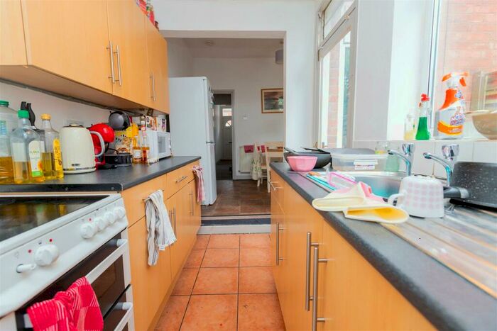 3 Bedroom House To Rent In Milner Road, Birmingham, B29