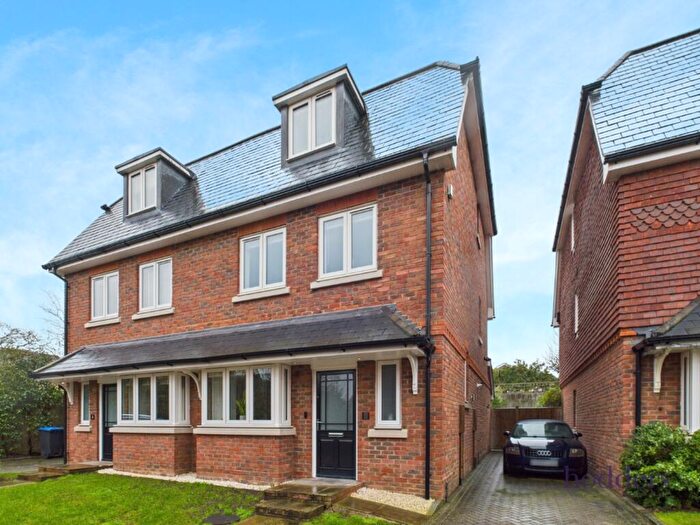 3 Bedroom Semi Detached House To Rent In Surrey, KT15