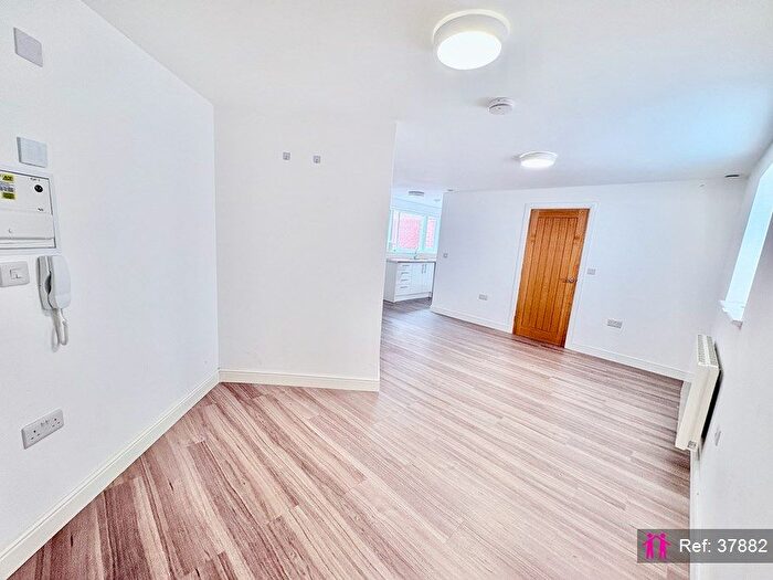 1 Bedroom Flat To Rent In Holcombe Street, Derby, DE23