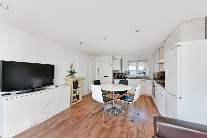 4 Bedroom Terraced House To Rent In Savill Gardens, Raynes Park, SW20