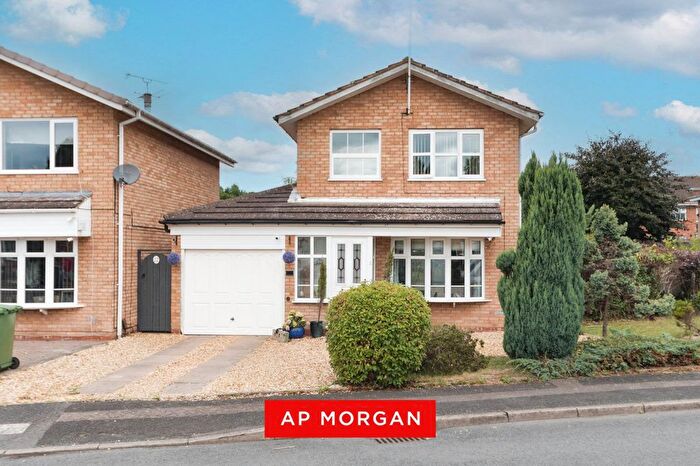 3 Bedroom Detached House For Sale In Atcham Close, Winyates East, Redditch, B98