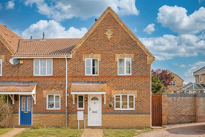 3 Bedroom End Terrace House For Sale In Moyes Close, Cliffsend, Ramsgate, Kent, CT12