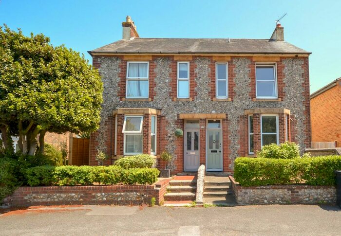 3 Bedroom Semi-Detached House To Rent In Whyke Road, Chichester, PO19