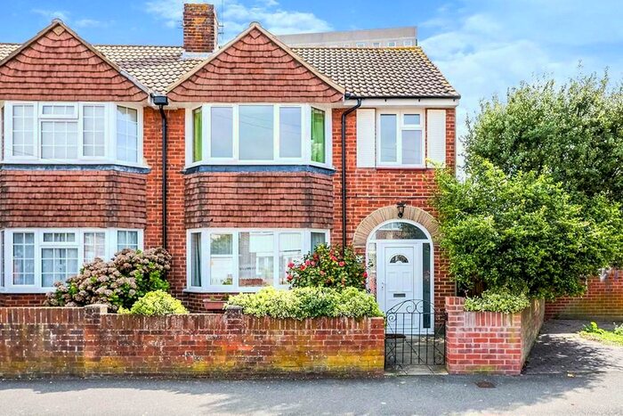 3 Bedroom Detached House To Rent In Grosvenor Street, Southsea, Hampshire, PO5