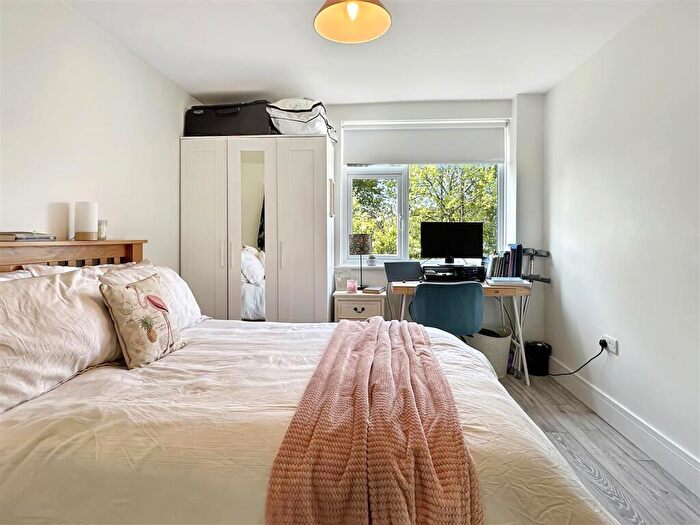 2 Bedroom Flat To Rent In Codon Court, Union Lane, Cambridge, CB4