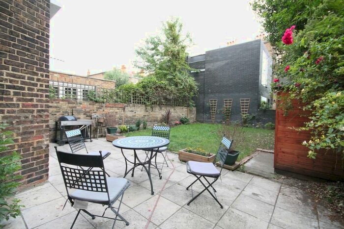 4 Bedroom Flat To Rent In Agar Grove, Camden, NW1