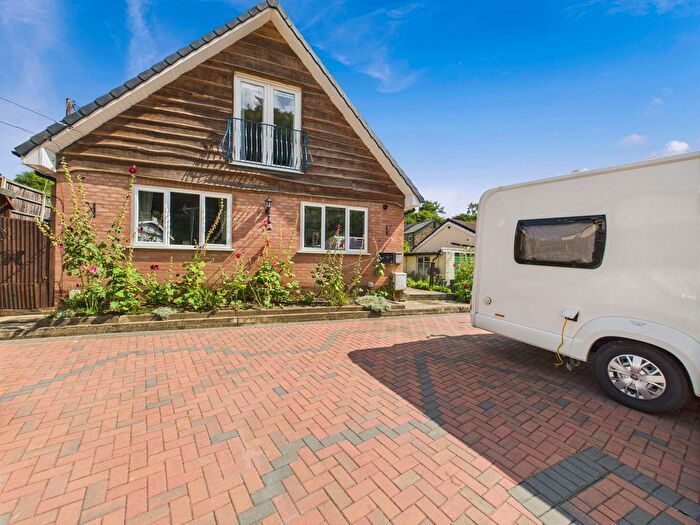 3 Bedroom Detached House For Sale In Railway Road, Cinderford, GL14