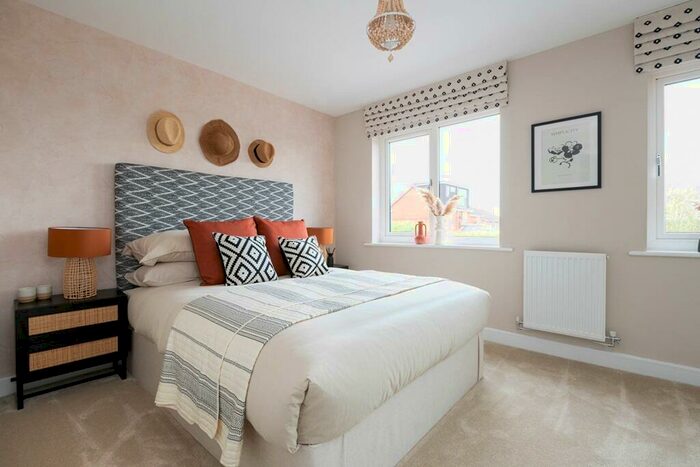 3 Bedroom Semi-Detached House For Sale In Rockcliffe Close, Church Gresley, Swadlincote, DE11