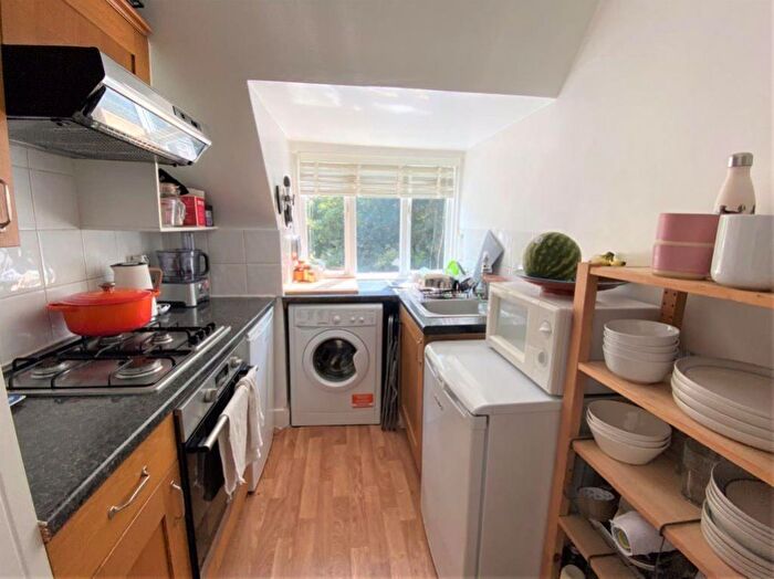 1 Bedroom Flat To Rent In Chiswick Road, London, W4