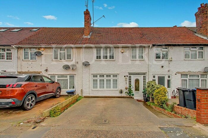 3 Bedroom Terraced House For Sale In Warren Road, London, NW2