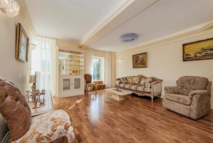 3 Bedroom Flat To Rent In St Johns Building, Marsham Street, Westminster, London, SW1P