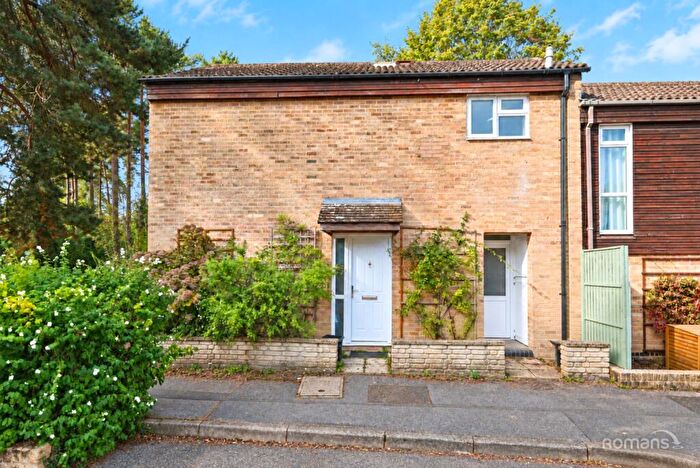 3 Bedroom Semi-Detached House To Rent In Pembroke, Bracknell, RG12