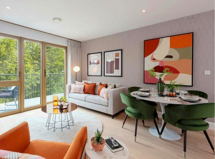 2 Bedroom Flat To Rent In Capital Interchange Way, London, TW8