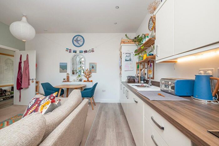 2 Bedroom Flat For Sale In Captains House, Fishponds, BS16