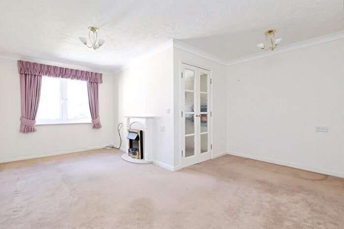 1 Bedroom Apartment For Sale In Beech Street, Bingley, BD16