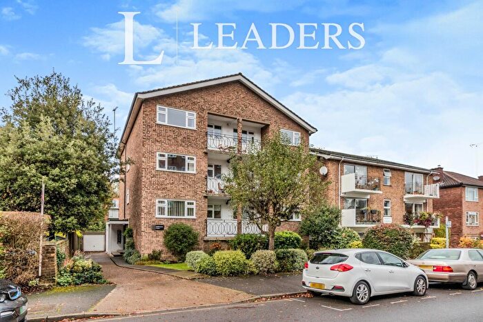 2 Bedroom Apartment To Rent In Melbourne Court, Adelaide Road, Surbiton, KT6