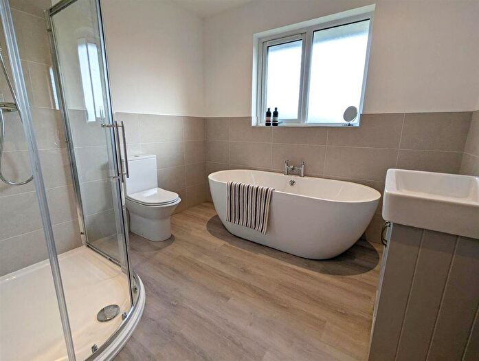 4 Bedroom Detached House For Sale In Victoria Avenue, Shanklin, PO37