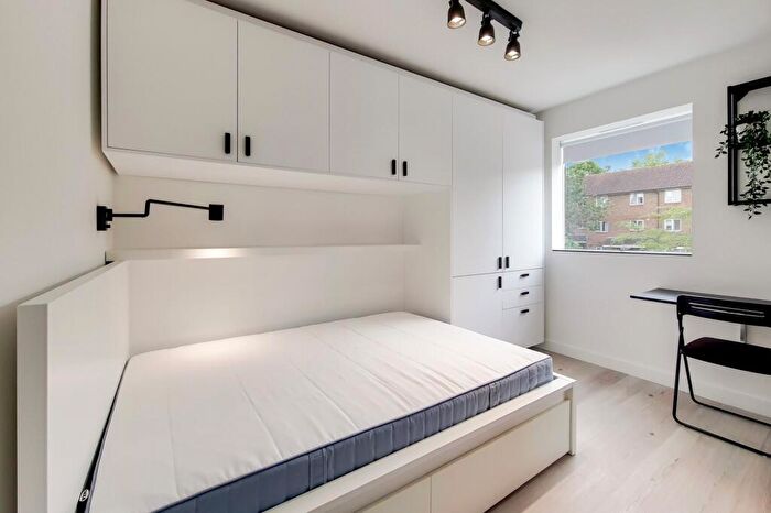 1 Bedroom House Of Multiple Occupation To Rent In Hospital Way, Hither Green, SE13