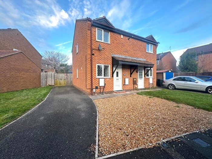 3 Bedroom House To Rent In Oakgrove Place, Northampton, NN4