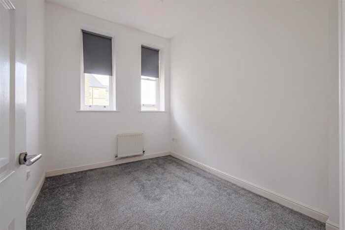 2 Bedroom Apartment To Rent In Bramwell Way, Halifax, HX1