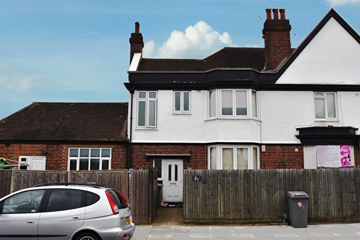 1 Bedroom Property To Rent In Kenton Road, Harrow, HA3