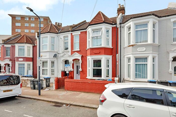 3 Bedroom Terraced House For Sale In Oaklands Road, London, NW2