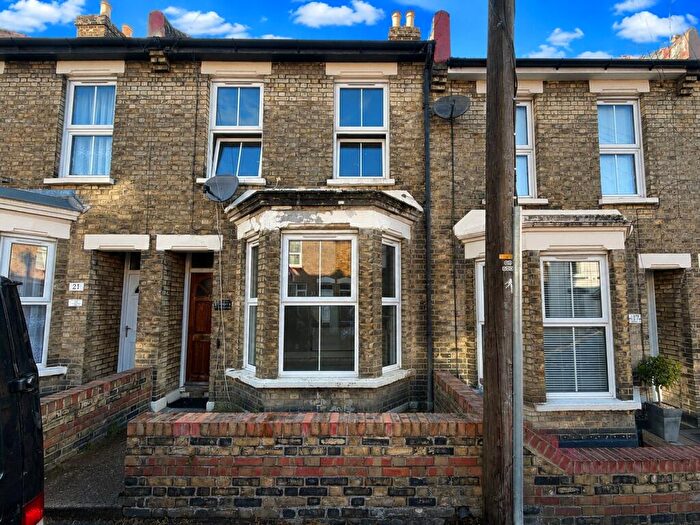 3 Bedroom Terraced House For Sale In Frederick Road, Gillingham, Kent, ME7