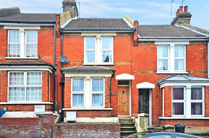 2 Bedroom Terraced House For Sale In Cecil Road, Rochester, Kent, ME1
