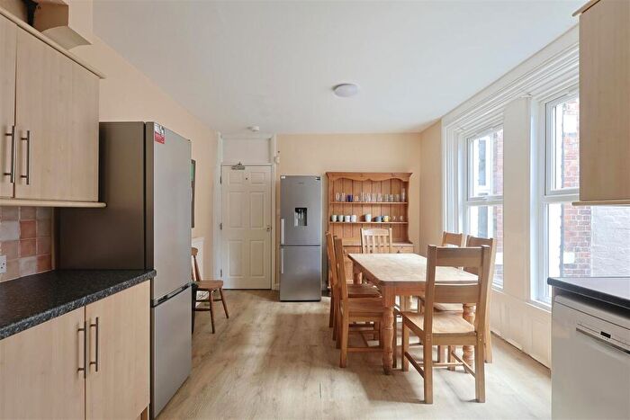 6 Bedroom Terraced House To Rent In Queens Terrace, Jesmond, Newcastle Upon Tyne, NE2