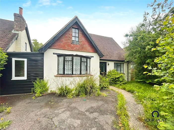 3 Bedroom Bungalow For Sale In Courtlands Way, Bognor Regis, West Sussex, PO22