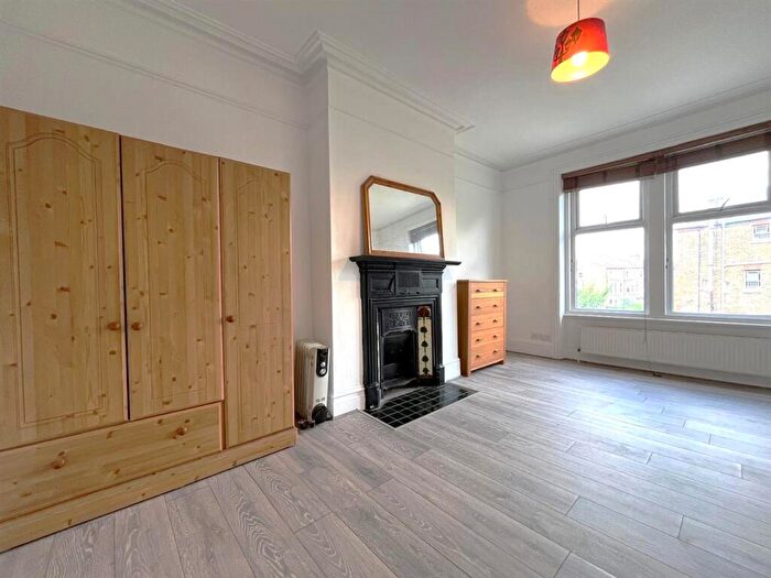 Studio To Rent In Anson Road, London, N7