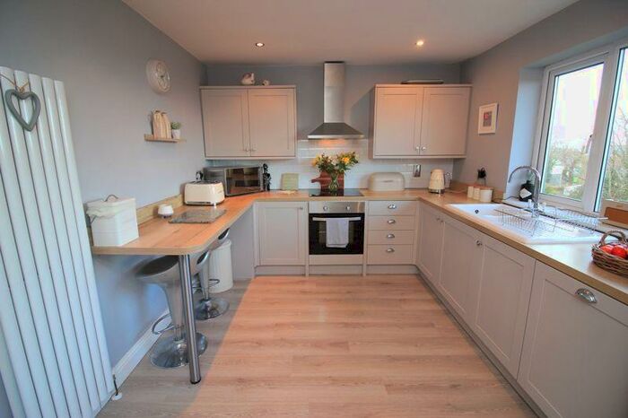 3 Bedroom Semi-Detached House For Sale In Awelfryn, Amlwch, LL68