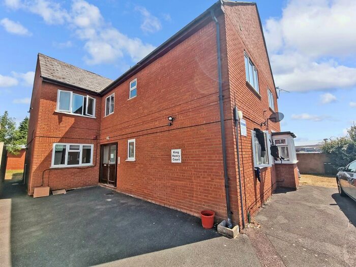 1 Bedroom Flat To Rent In King Henry Court, Luton, Bedfordshire, LU3