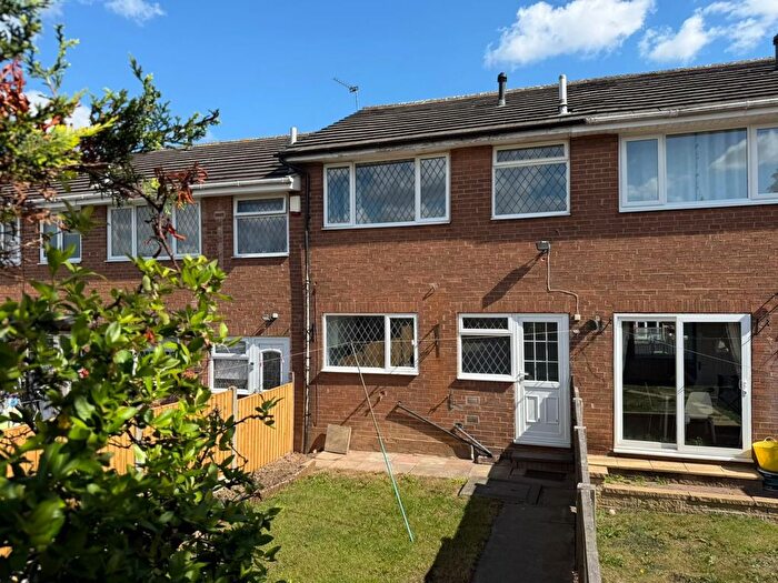3 Bedroom Semi-Detached House To Rent In Elmwood Drive, Walton, Wakefield, WF2