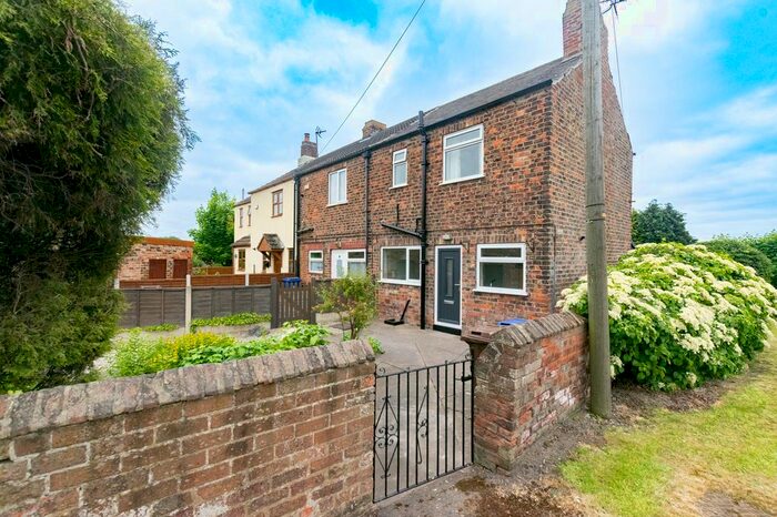 2 Bedroom End Of Terrace House For Sale In Main Road, Burn, Selby, YO8