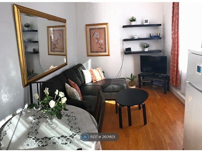 2 Bedroom Flat To Rent In Upper Montagu Street, Westminster, W1H