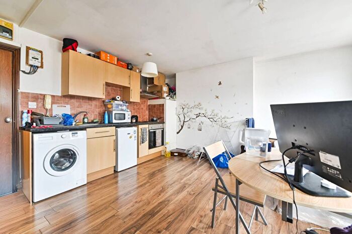 Studio To Rent In Uxbridge Road, Shepherd's Bush, London, W12