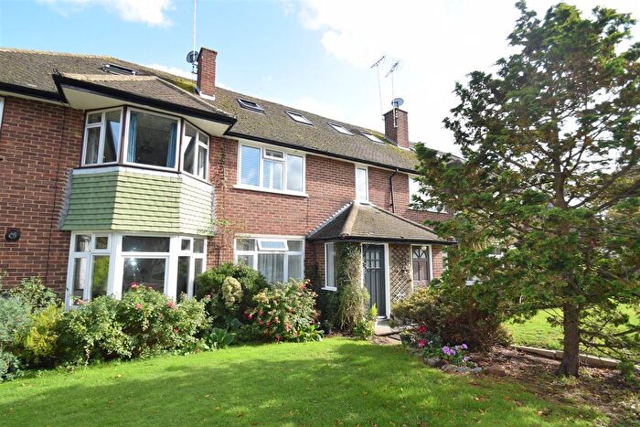 4 Bedroom Maisonette To Rent In Beaulieu Close, Twickenham, TW1