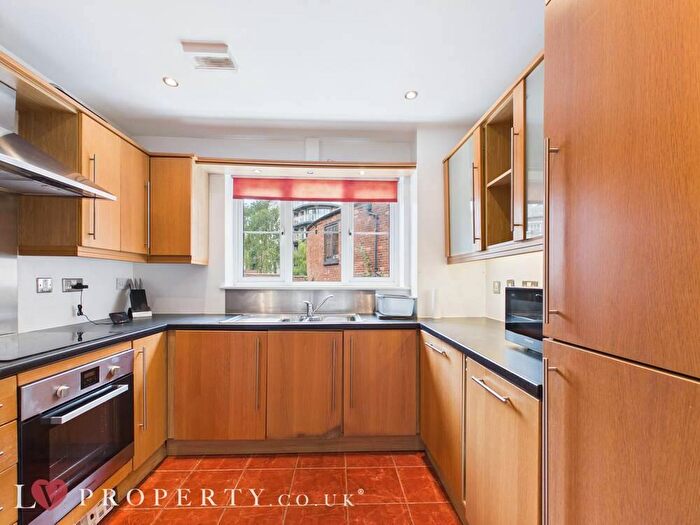 2 Bedroom Apartment For Sale In Waterside Court, St. Vincent Street, Birmingham, West Midlands, B16