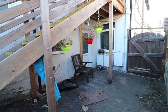 1 Bedroom Flat For Sale In Ness Road, Shoeburyness, Southend-On-Sea, Essex, SS3