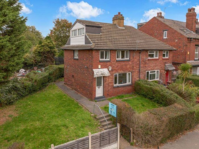 4 Bedroom Semi-Detached House For Sale In Talbot View, Leeds, LS4